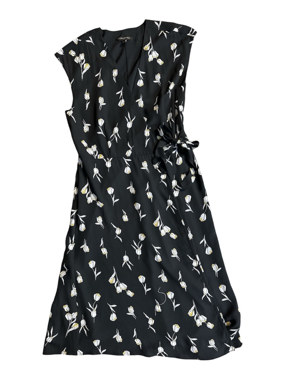 Banana Republic Black Sleeveless  Floral Wrap Midi Dress w/ Tie Waist. Size 10.